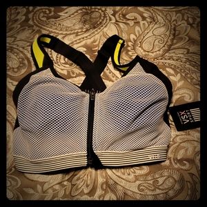 Victoria sport bra 32DDD knockout